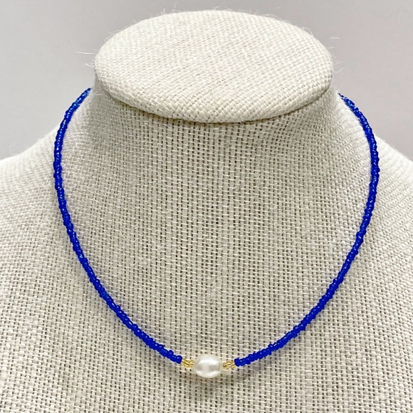 Natural fresh water Pearl & royal blue glass seed bead necklace - Picture 1 of 4